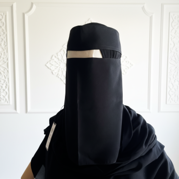 نقاب كويتي وسط